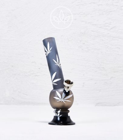 
Akrylové mini bongo 15 cm v černém provedení s jednoduchým designem pro moderní vzhled  
