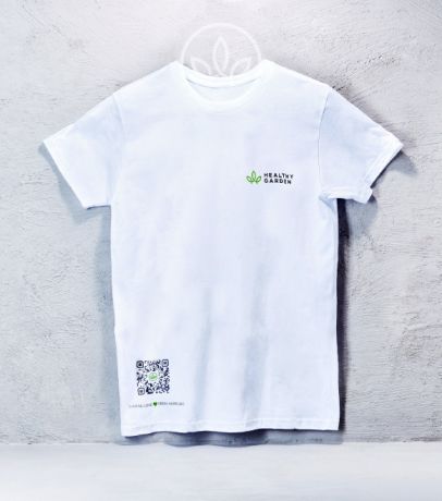 
Tričko Slim Fit v bílé barvě s moderním střihem pro pohodlné každodenní nošení  
